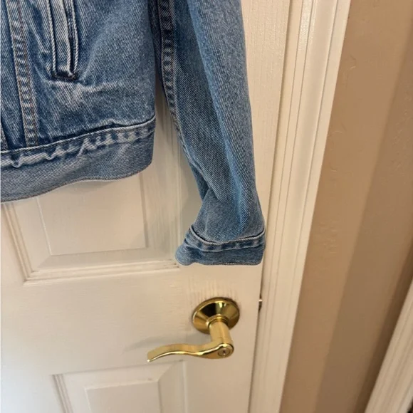 Levi's Size 42 Vintage Cropped Jean Jacket with Pink Painted Stars - Picture 5 of 12